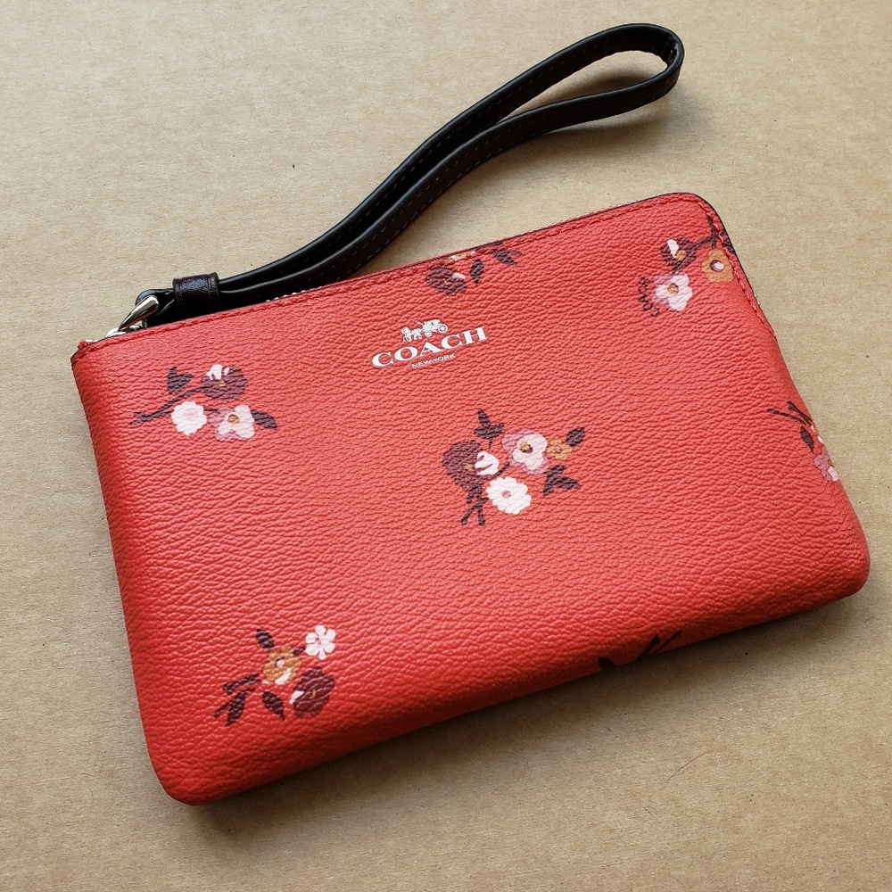Coach Red Floral Wristlet NWT - Picture 5 of 5
